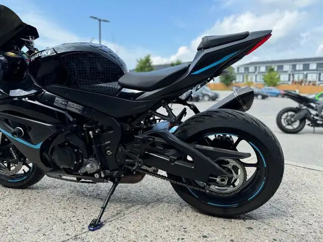 2024 Suzuki GSX-R1000A in Street, Cruisers & Choppers in London - Image 8