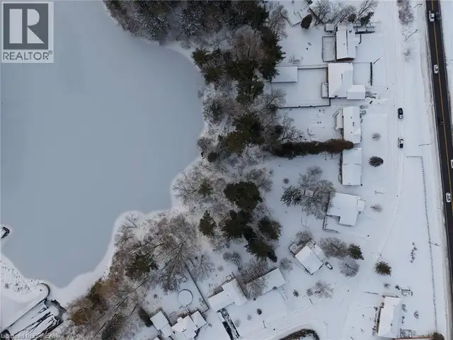 104 HILLSIDE Avenue Delhi, Ontario in Houses for Sale in Norfolk County - Image 39