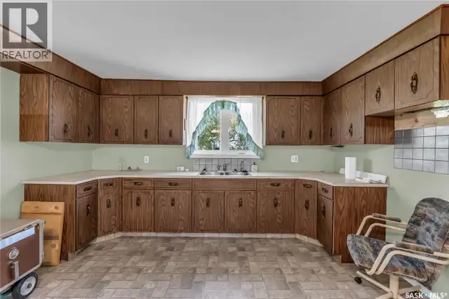 Clavet Acreage Blucher Rm No. 343, Saskatchewan in Houses for Sale in Saskatoon - Image 8