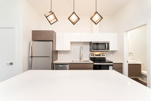 Studio - Off Whyte Avenue - Edmonton | Ritchie community! in Long Term Rentals in Edmonton