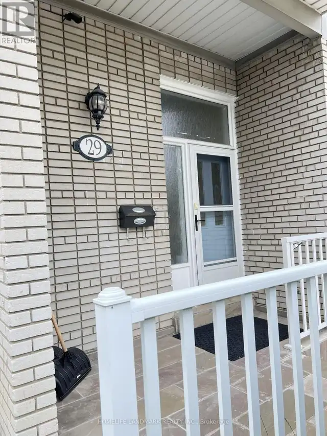 29 Tillplain Road Toronto (Bathurst Manor), Ontario, photo 4 of 4