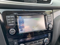 Experience confident all-weather driving and smart technology integration with this 2015 Nissan Rogu... (image 6)