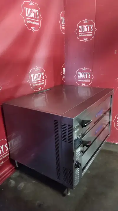 42” Gas bakers pride GP-61 stone pizza oven only $4995 !, View more