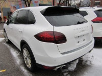 ACCIDENT FREE LOCAL CAR WITH FULL COMPREHENSIVE UP-TO-DATE SERVICE HISTORY FROM THE PORSCHE DEALER.... (image 3)