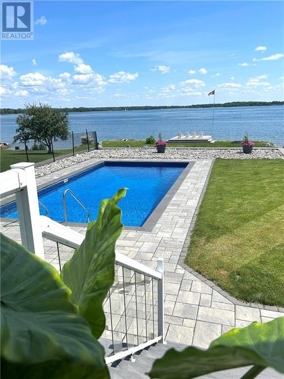 16064 LAKESIDE DRIVE S Long Sault, Ontario Houses for Sale Cornwall