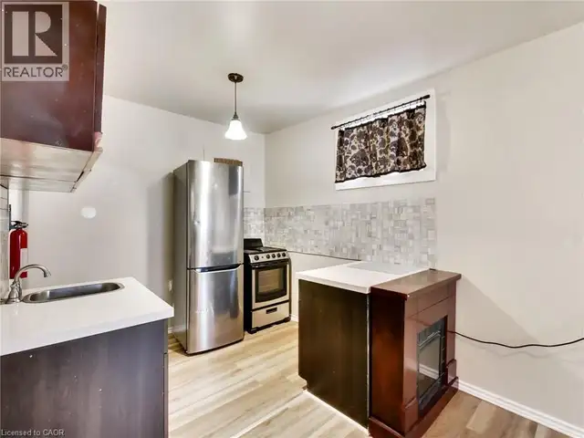 443 WENTWORTH Street N Hamilton, Ontario in Commercial & Office Space for Sale in Mississauga / Peel Region - Image 23