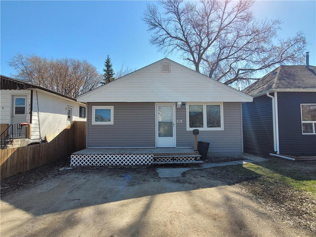 128 7th Street NE Portage La Prairie, Manitoba in Houses for Sale in Portage la Prairie