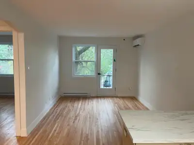 Appartement à louer – Logement 5 (3e étage) Disponible maintenant – 1795$/mois Charmant 4 ½ entièrem...