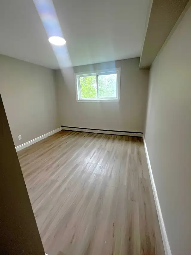 1 Month Free | Renovated 1-Bedroom | In-Suite Laundry | Balcony in Long Term Rentals in Sarnia - Image 12