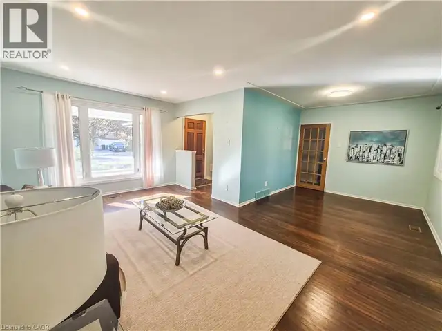 11 DUNCAIRN Avenue Kitchener, Ontario in Houses for Sale in Kitchener / Waterloo - Image 13