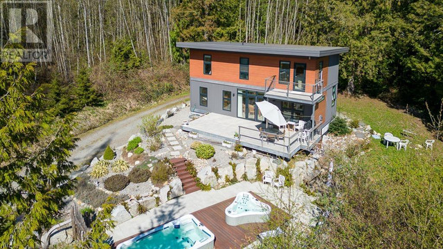 972 JOE ROAD Roberts Creek, British Columbia in Houses for Sale in Sunshine Coast