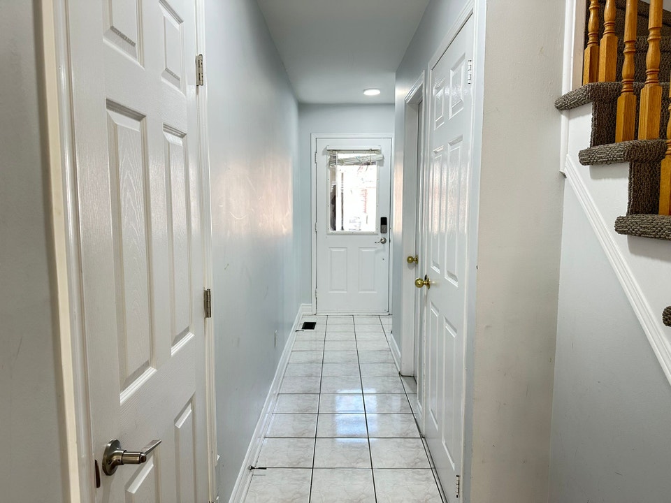 3+1 Bedroom 3 Washroom Entire Townhouse at Lisgar Dr & Derry Rd 4