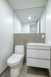 Renovated Akelius studio apartment for rent. Located near Mont-Royal in the Plateau Mont-Royal neigh... (image 6)