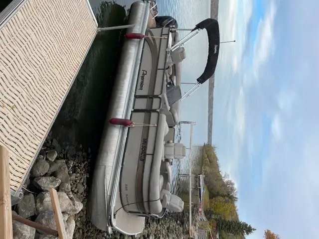 2014 premier pontoon in Powerboats & Motorboats in Regina - Image 6