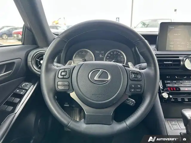2025 Lexus IS 300 Awd | Leather | Sunroof | Accident Free in Cars & Trucks in Mississauga / Peel Region - Image 18