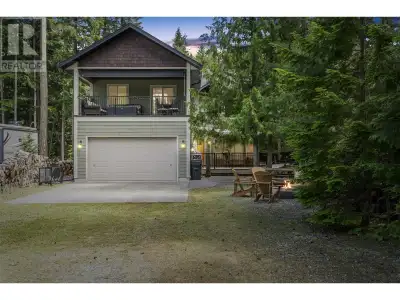 Experience the ultimate blend of adventure and relaxation in this exquisite 5-bedroom retreat at Mab...