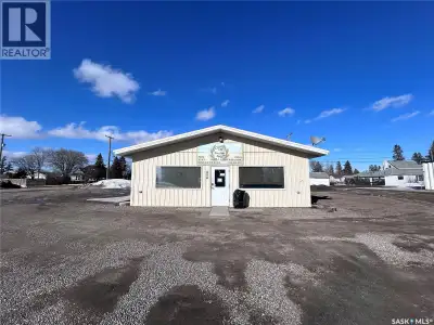 Position your business for success with this prime commercial opportunity offering exceptional highw...