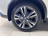 The 2021 Nissan Murano AWD SL in an elegant White finish offers exceptional balance and control with... (image 9)