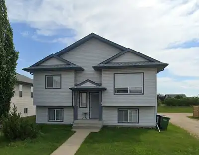 3 Bed Basement Suite in Johnstone!