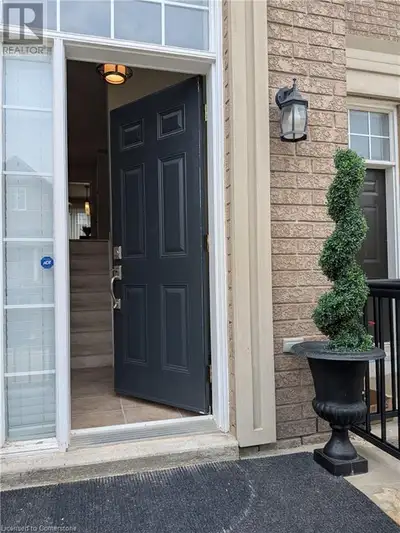 2280 BARONWOOD Drive Unit# 32 Oakville, Ontario