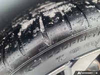 2018 Honda Civic Hatchback La Honda Civic 2018 se distingue par son design moderne et dynamique, mar... (image 9)