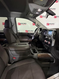 [""] . Engine: 6 Safety Equipment Airbags, Dual-stage frontal airbags for driver and front outboard... (image 6)