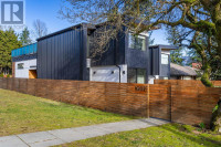 1032 BEAUFORT ROAD North Vancouver, British Columbia