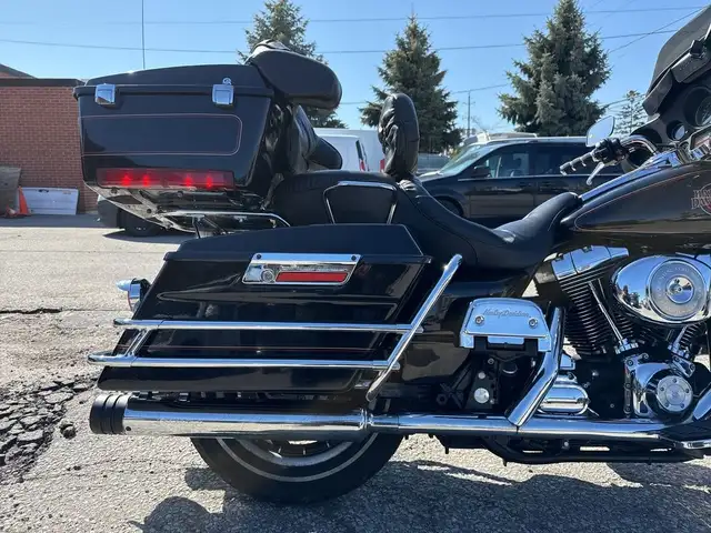2001 Harley-Davidson Electra Glide Classic ~ ELECTRA GLIDE ~ 88C in Sport Touring in City of Toronto - Image 12