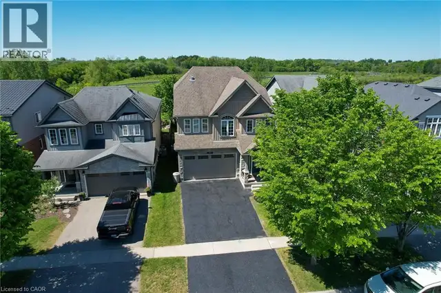 56 SMITH'S CREEK Drive New Hamburg, Ontario in Houses for Sale in Kitchener / Waterloo - Image 3