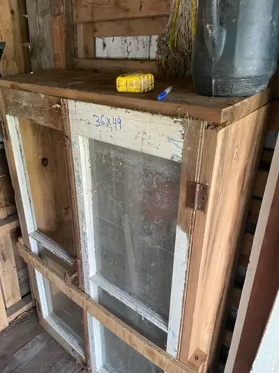 1 FENETRE A CRÉMONE, View more