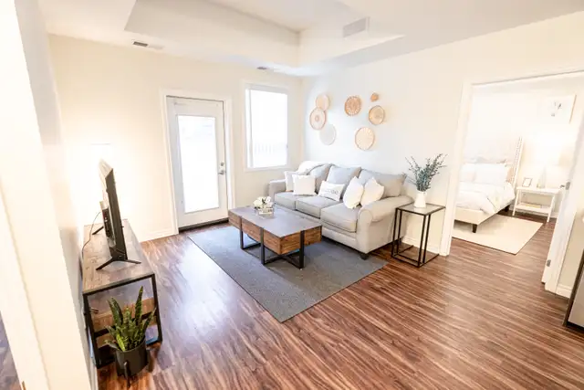 ALL-INCLUSIVE 1-bed/1-bath unit at luxury rental apartment!