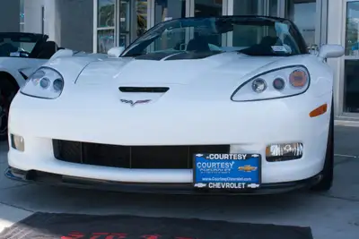 Description Show off your C6 Corvette's beautiful bumper with aSTO N SHOquick release front license...