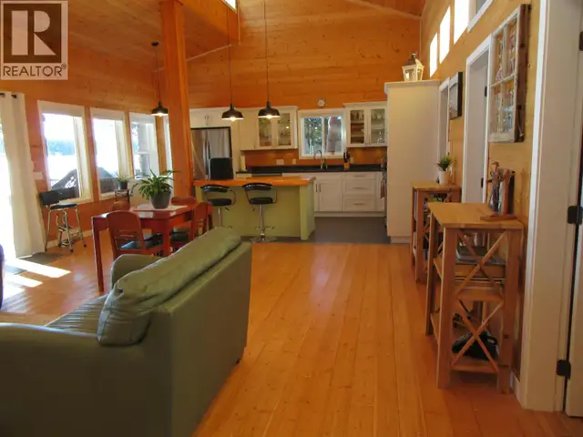 7634 BURGESS ROAD Deka Lake / Sulphurous / Hathaway Lakes, Briti in Houses for Sale in 100 Mile House - Image 20