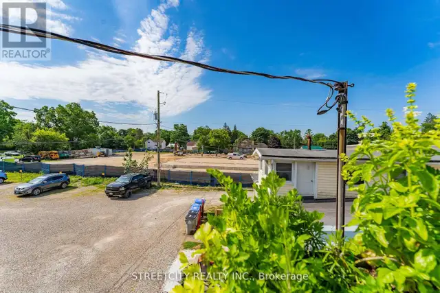 206 MAIN STREET North Middlesex (Parkhill), Ontario in Commercial & Office Space for Sale in Grand Bend - Image 32