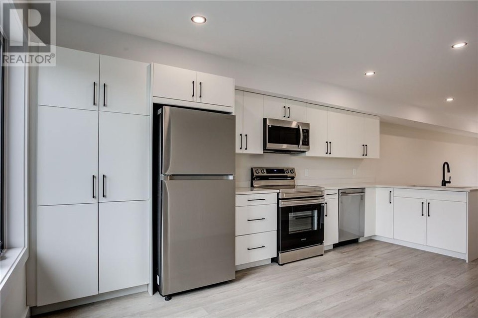 633 Notre Dame Azilda, Ontario 3