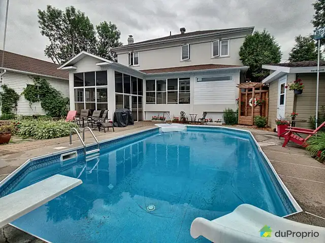 $450,000 - 3 Storey for sale in St-Honore-De-Chicoutimi in Houses for Sale in Saguenay - Image 4