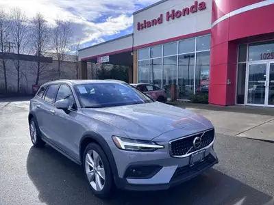 Accident Free, Navigation System, Lane Keep Assist, Back-Up Camera, Telescopic Steering Wheel, Sunro...