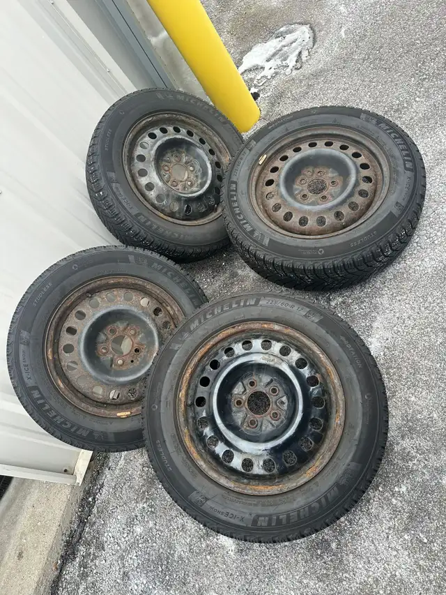 225/60/17 Michelin winters 5x114.3 hyundai Tucson Kia sportage in Tires & Rims in Mississauga / Peel Region - Image 6