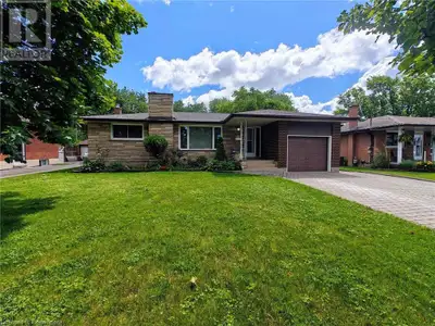 Located in a family friendly neighbourhood, this solid 3 bedroom bungalow provides versatility and r...
