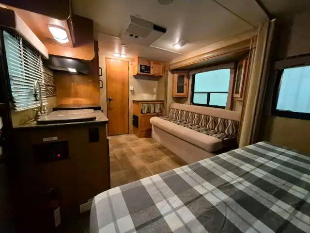 2014 Cruiser RV Shadow Cruiser 195RBS in Travel Trailers & Campers in Thetford Mines - Image 13