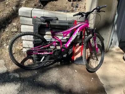 Vélo 26 pouce comme neuf hyper pour ado et femme, View more