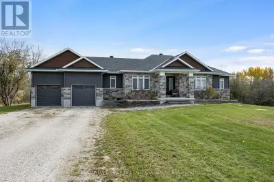Elegant walkout bungalow built in 2022, with impressive balance of architecture style and modern con...