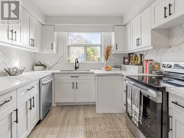 1368 TANSLEY DRIVE Oakville (WO West), Ontario in Houses for Sale in Oakville / Halton Region - Image 4