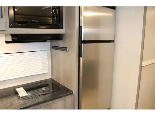 2022 Dutchmen Kodiak SE 28SBH 33FT LIGHT WT, BUNK ROOM/GREAT LAY in Cars & Trucks in Winnipeg - Image 13