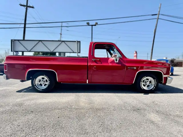 1983 GMC Truck Sierra 1500 Longbox in Cars & Trucks in Ottawa - Image 27