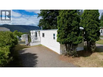 Welcome to this bright and spacious 2-bedroom, 2-bathroom home, perfectly situated in a central loca...