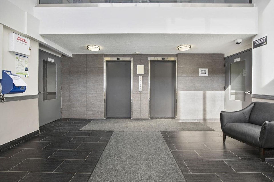 Bachelor Apartment for Rent 380 Gibb St Long Term Rentals Oshawa