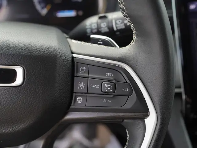 2023 Jeep Grand Cherokee Limited, Adaptive Cruise Control, Apple in Cars & Trucks in Mississauga / Peel Region - Image 20