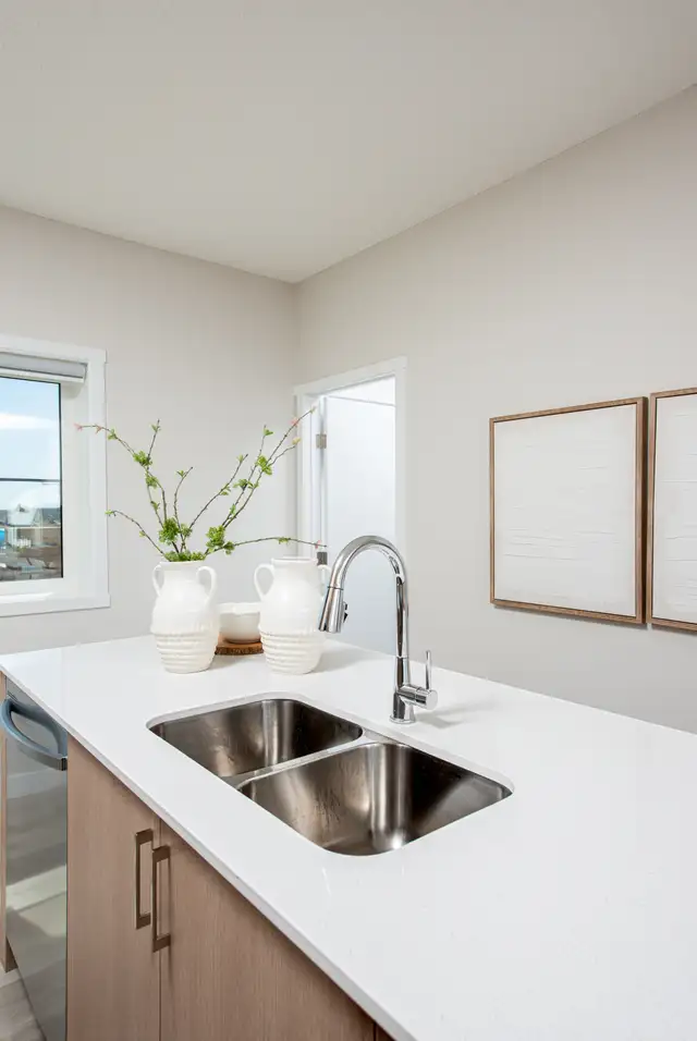 The Common at Chappelle - 3 Bedroom Townhome House for Rent in Long Term Rentals in Edmonton - Image 16