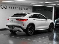 *Virtually Brand-New. Distinctive Fastback Styling. Intelligent All-Wheel Drive.* Step into near-new... (image 4)